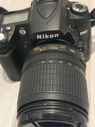 Nikon D90 + Objetivo 18-105mm VR