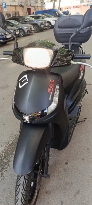 Peugeot tweet 125