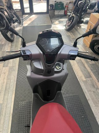 SYM SYMPHONY ST 125 LC GRIS