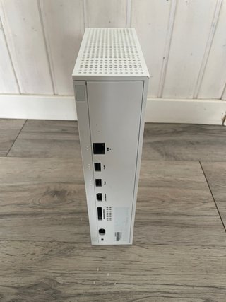 Xbox Series S + Mando Blanco y Verde
