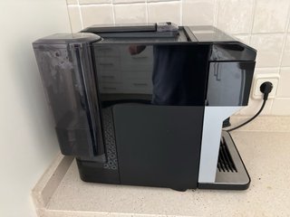Cafetera Siemens EQ500 Classic