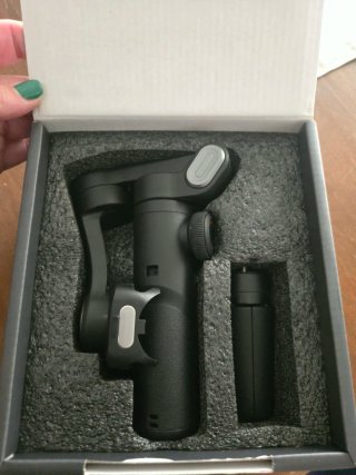 Estabilizador Gimbal 3 Ejes AOCHUAN Smart XE