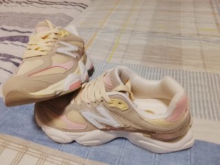 Tenis New Balance Beige y Rosa De 38 a 41
