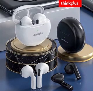 Auriculares thinkplus negros y blancos