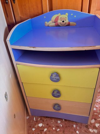 Mesita de noche infantil Winnie Pooh