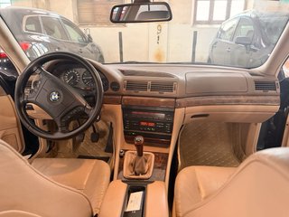 BMW 730i 2000
