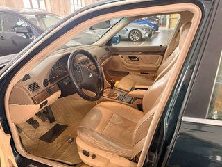 BMW 730i 2000
