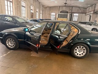 BMW 730i 2000