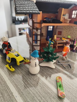 Cabaña de esquí Playmobil con accesorios