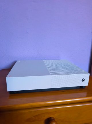 Xbox One S All-Digital Edition Blanca