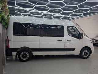Renault Master Renault Master Combi 9 L2H2 3300 dCi 107 kW (145 CV)