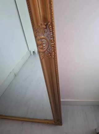 Elegante espejo madera dorado