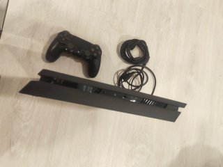 Console PS4 Slim 500GB Nero + Controller + cavo HDMI