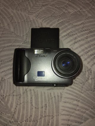 Fotocamera Sony DSC-S30 (2000)