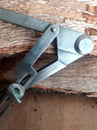 Compás calibrador