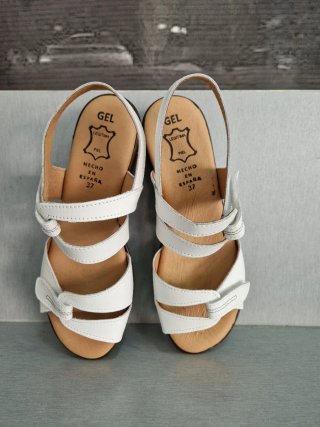 Sandalias Piel Talla 37 Blancas nuevas