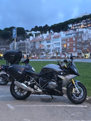 BMW R1200RS Sportbike