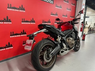 HONDA CB 650 R DEL AÑO 2020 !! IMPECABLE ESTADO !!