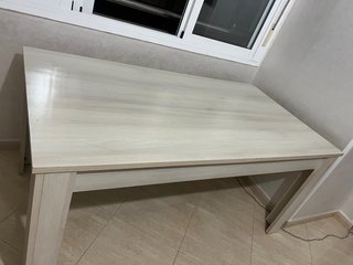 Mesa de comedor color ártico