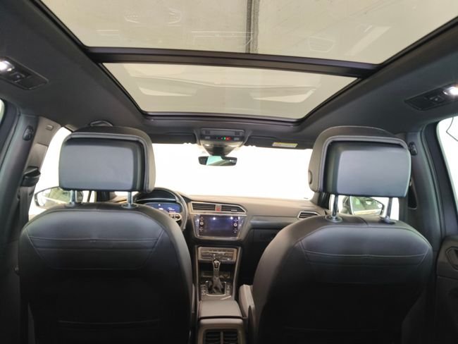 Volkswagen Tiguan 2021, foto 11