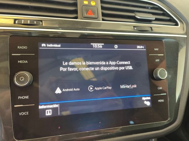 Volkswagen Tiguan 2021, foto 26