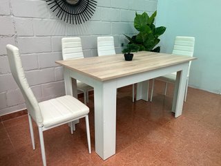 Mesa extensible con 4 sillas