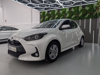 Toyota Yaris Toyota Yaris 1.5 120H Business Plus