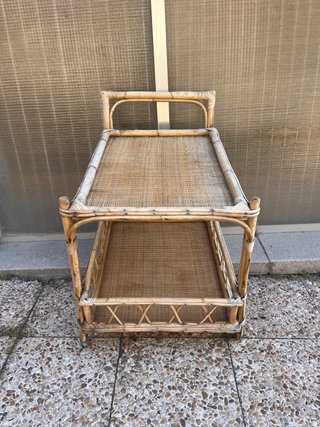Carro de mimbre antiguo