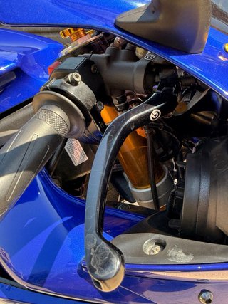 Yamaha R1 2006 Azul