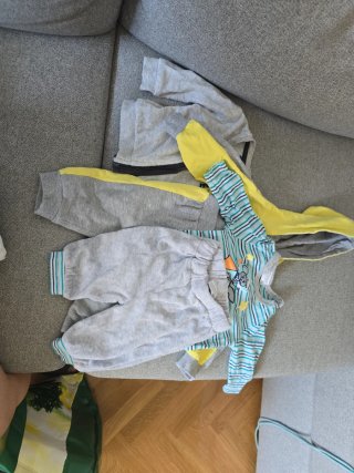 Lote Ropa Bebé y Biberones