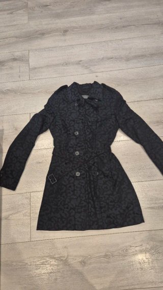 Gabardina Guess Negra Talla S Sin Usar