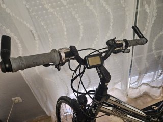 BICICLETA ELÉCTRICA( NO TIENE CARGADOR,NI BATERIA)