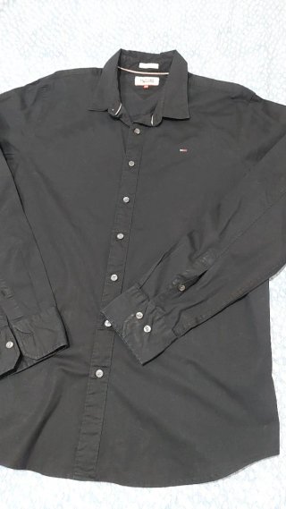 Vendo bellissima camicia Tommy Hilfiger TG XL