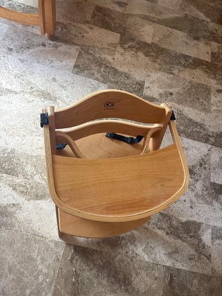 Trona convertible en silla infantil madera