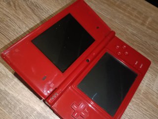 ,🇪🇦NINTENDO DSI ROJA/PERFECTA REGALO TARGETA SD.