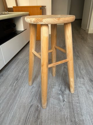 Preciosa banqueta rústica de madera