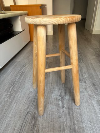 Preciosa banqueta rústica de madera