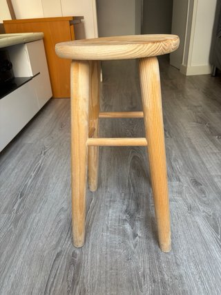Preciosa banqueta rústica de madera