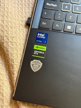 Portátil Gaming RcCom RTX 4060 32GB RAM