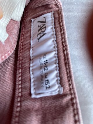 Pantalón vaquero rosa flare