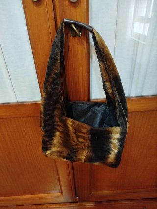 Bolso de pelo estampado
