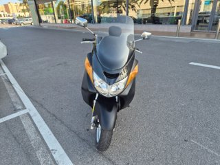 Suzuki Burgman 400 Muy comoda. Buen estado 44000km