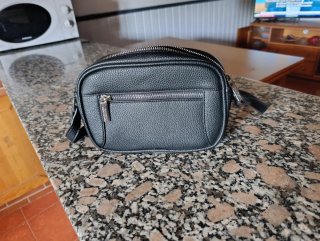Bolso bandolera United Colors of Benetton negro