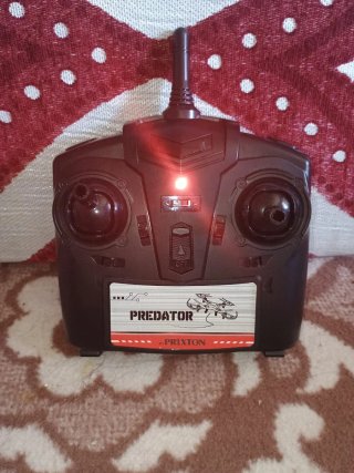 Dron Predator con control remoto