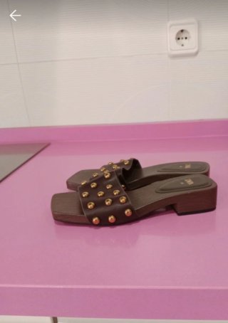 Sandalias Zara Mule Tachuelas Marrón Talla 36