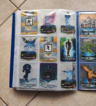 Set 43 carte Ben 10 Alien Force collezionabili