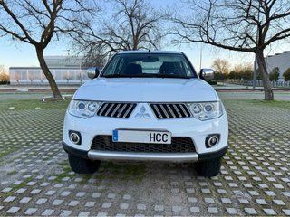 Mitsubishi L 200 2011