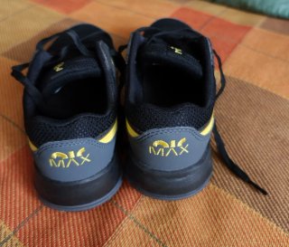 Nike Air Max Motif GS Talla 36 Negras y Amarillas