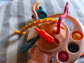 Juguete sensorial para bebés
