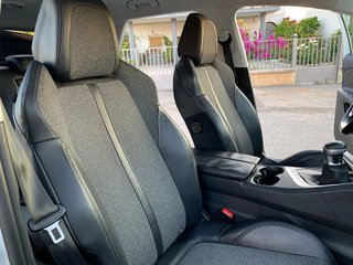 PEUGEOT 3008 Allure 1.2 PureTech  SS